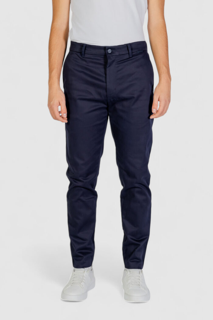 Pantaloni tapered Calvin Klein sateen stretch Blue scuro