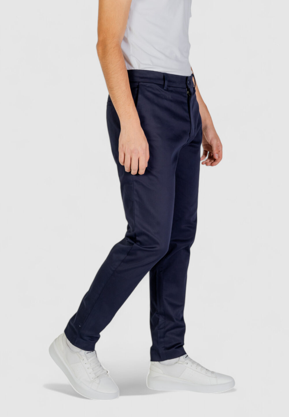 Pantaloni tapered Calvin Klein sateen stretch Blue scuro - Foto 4