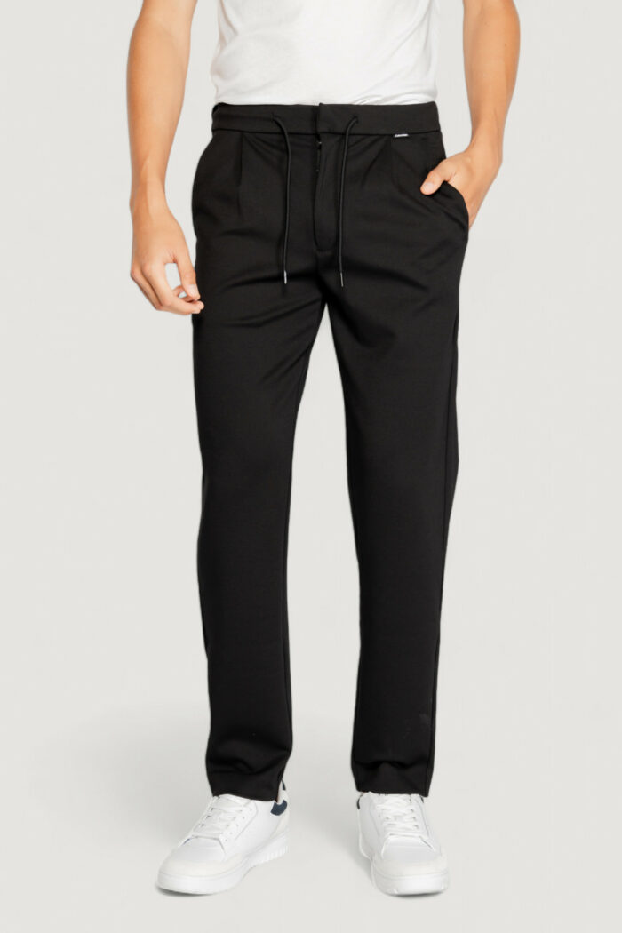 Pantaloni tapered Calvin Klein comfort knit Nero