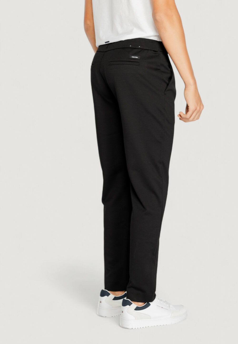 Pantaloni tapered Calvin Klein comfort knit Nero - Foto 5