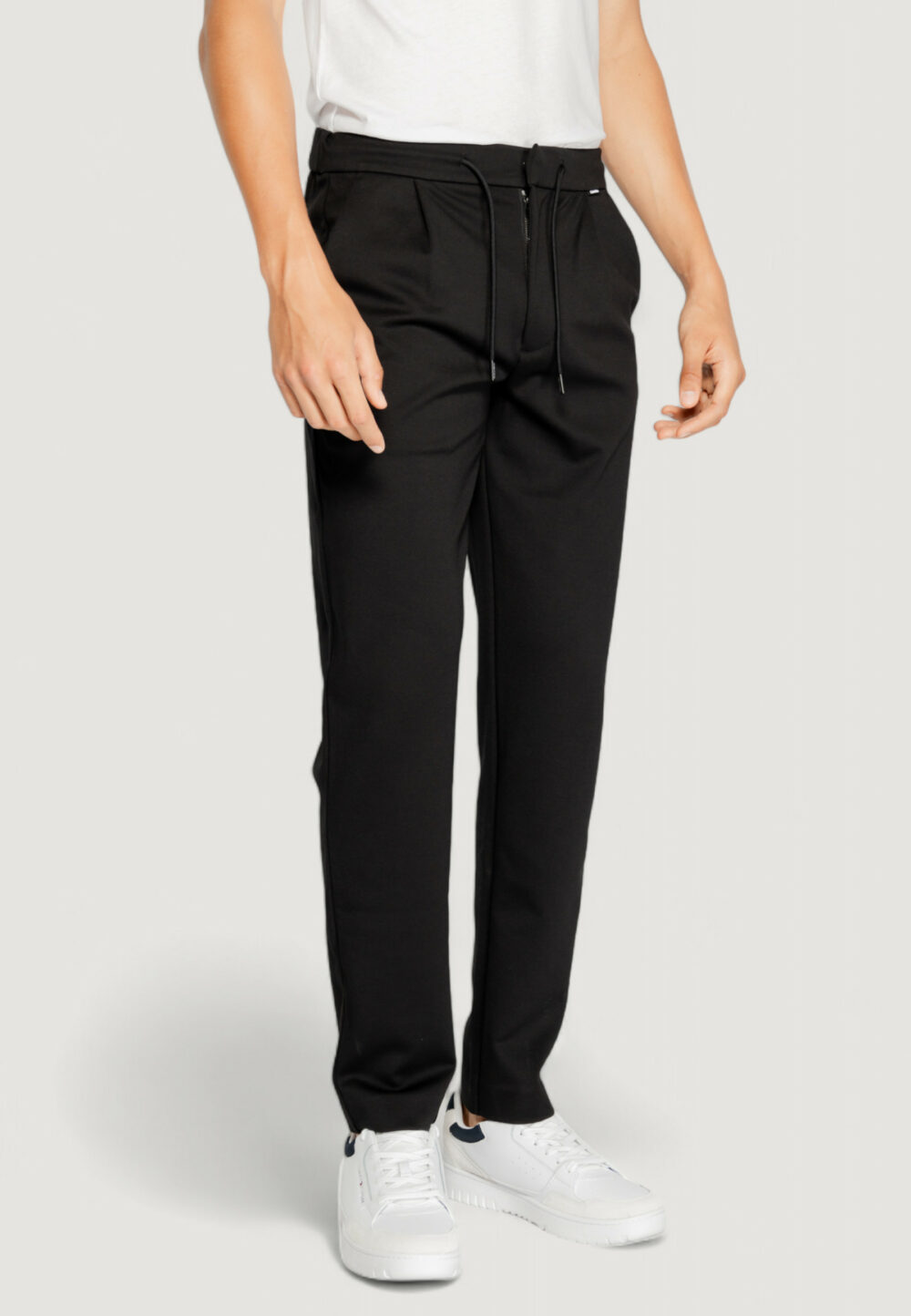 Pantaloni tapered Calvin Klein comfort knit Nero - Foto 4