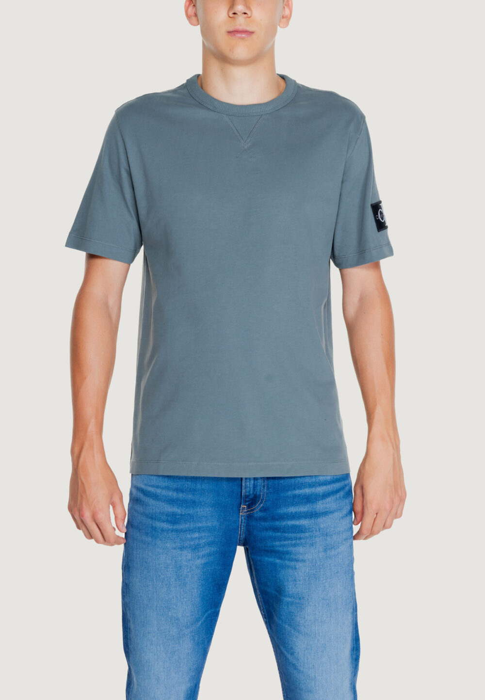 T-shirt Calvin Klein Jeans badge regular tee Grigio - Foto 1