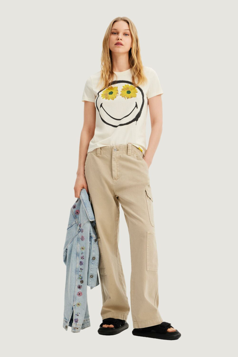 T-shirt Desigual ts margarita smiley Bianco - Foto 3