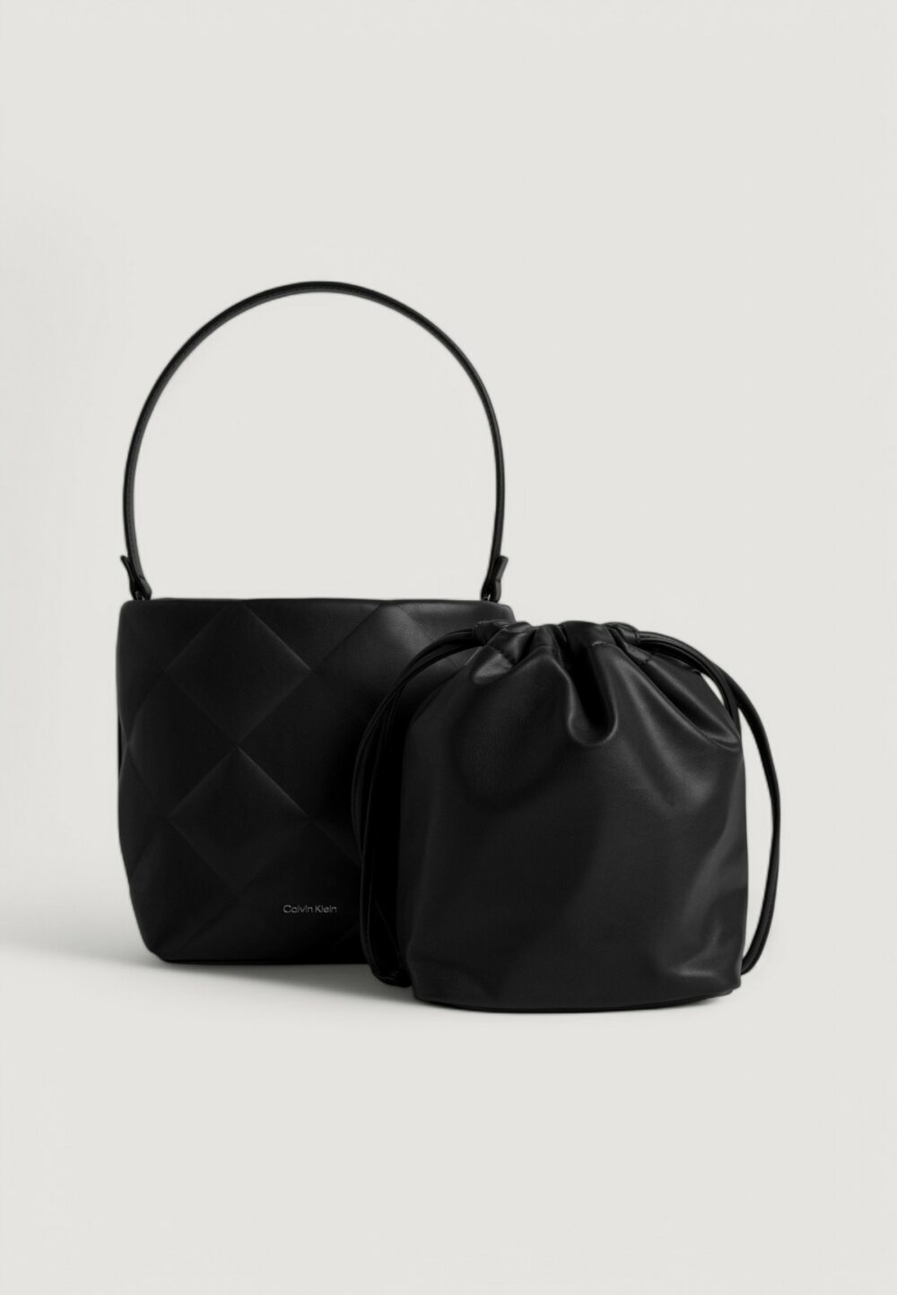 Borsa Calvin Klein diamond quilt bucket Nero - Foto 1