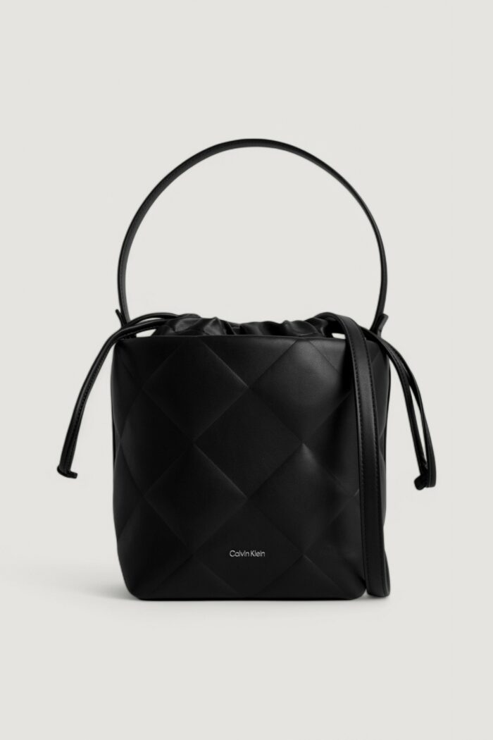 Borsa Calvin Klein diamond quilt bucket Nero