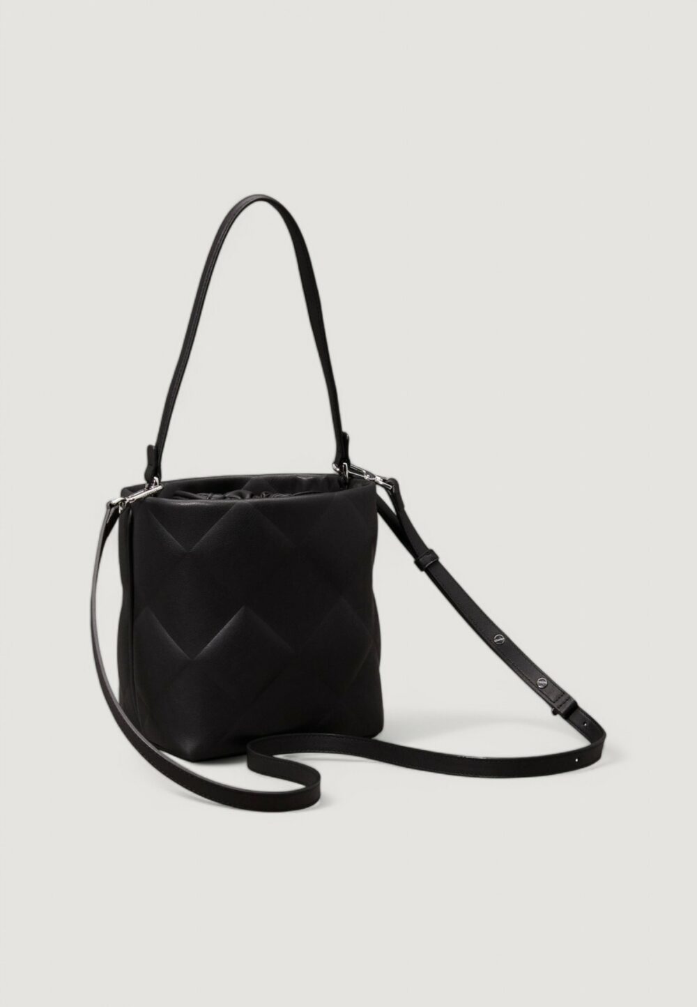 Borsa Calvin Klein diamond quilt bucket Nero - Foto 3