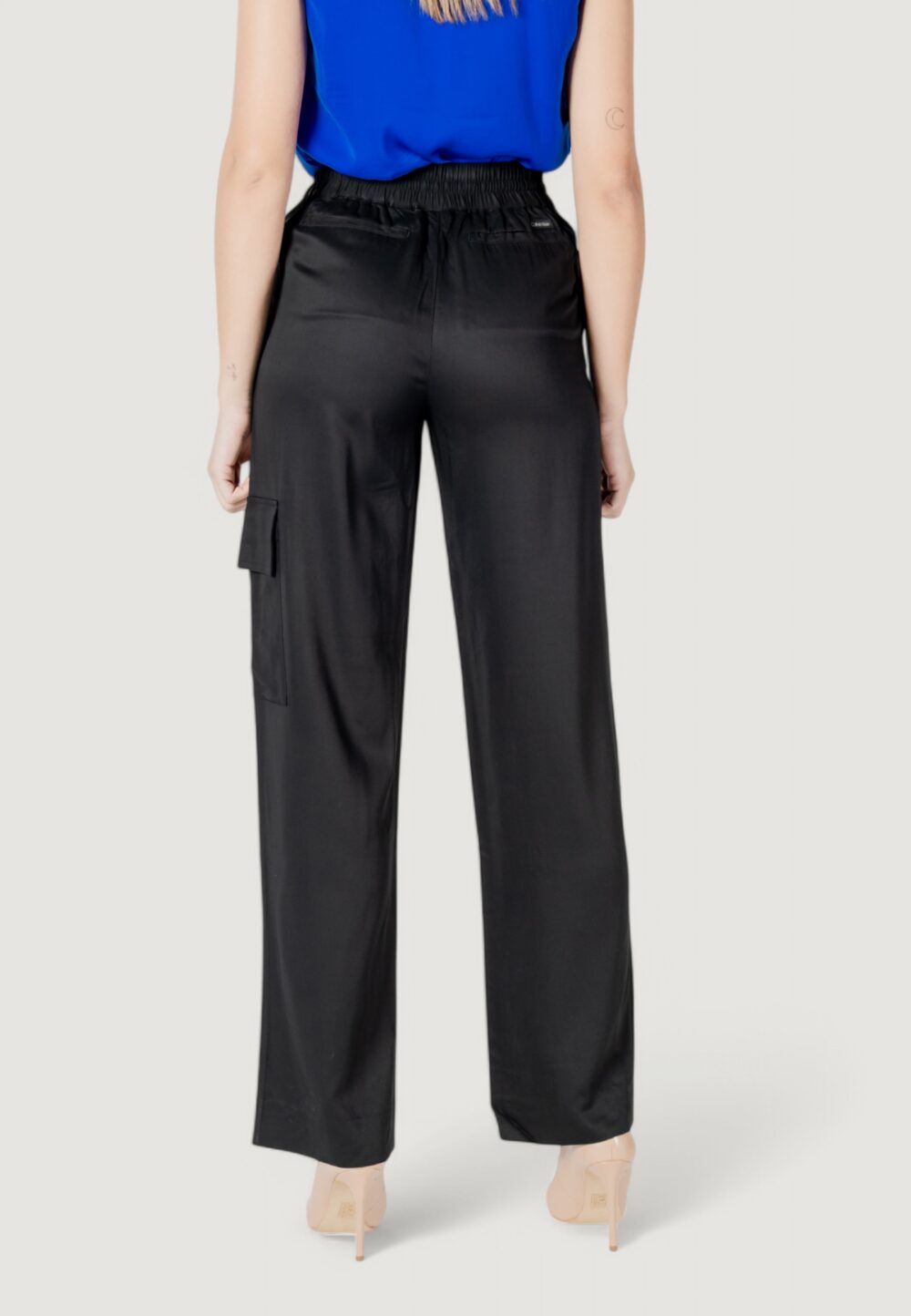 Pantaloni a palazzo Calvin Klein Jeans viscose satin utilit Nero - Foto 5