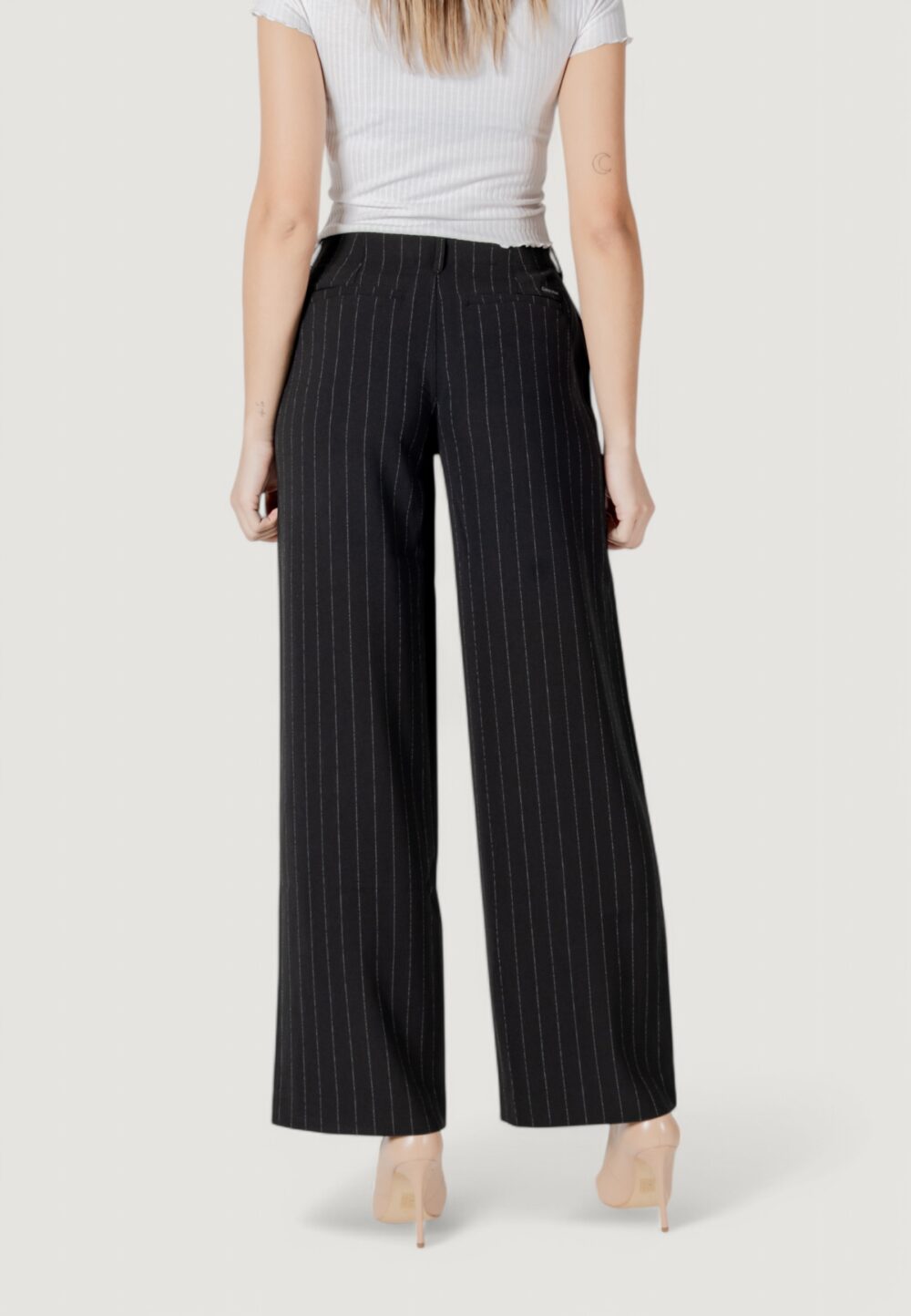 Pantaloni regular Calvin Klein Jeans soft crepe pinstripe Nero - Foto 4