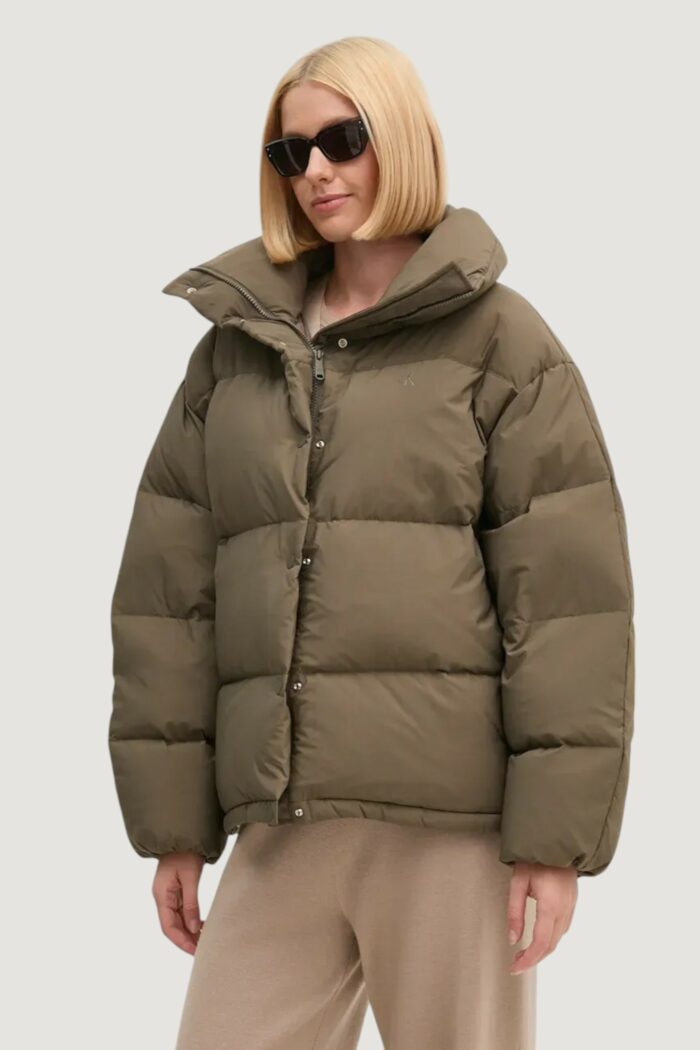 Piumino Calvin Klein Jeans relaxed puffer Terra – Fango