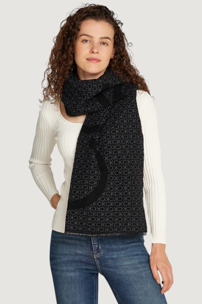 Sciarpa Calvin Klein fringes two-tone mono mw scarf Nero – Grigio