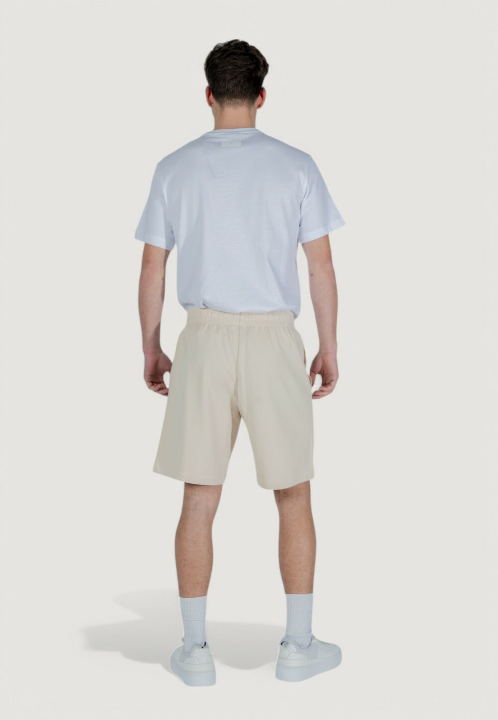 Bermuda sportivi EA7 Beige chiaro - Foto 11