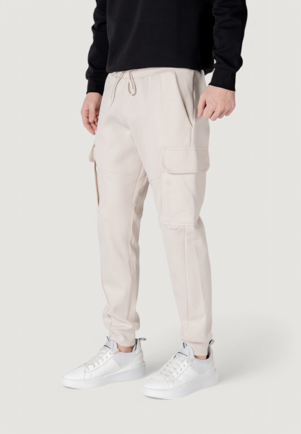 Pantaloni sportivi Antony Morato regular fit with logoed rubber flag Panna - Foto 2