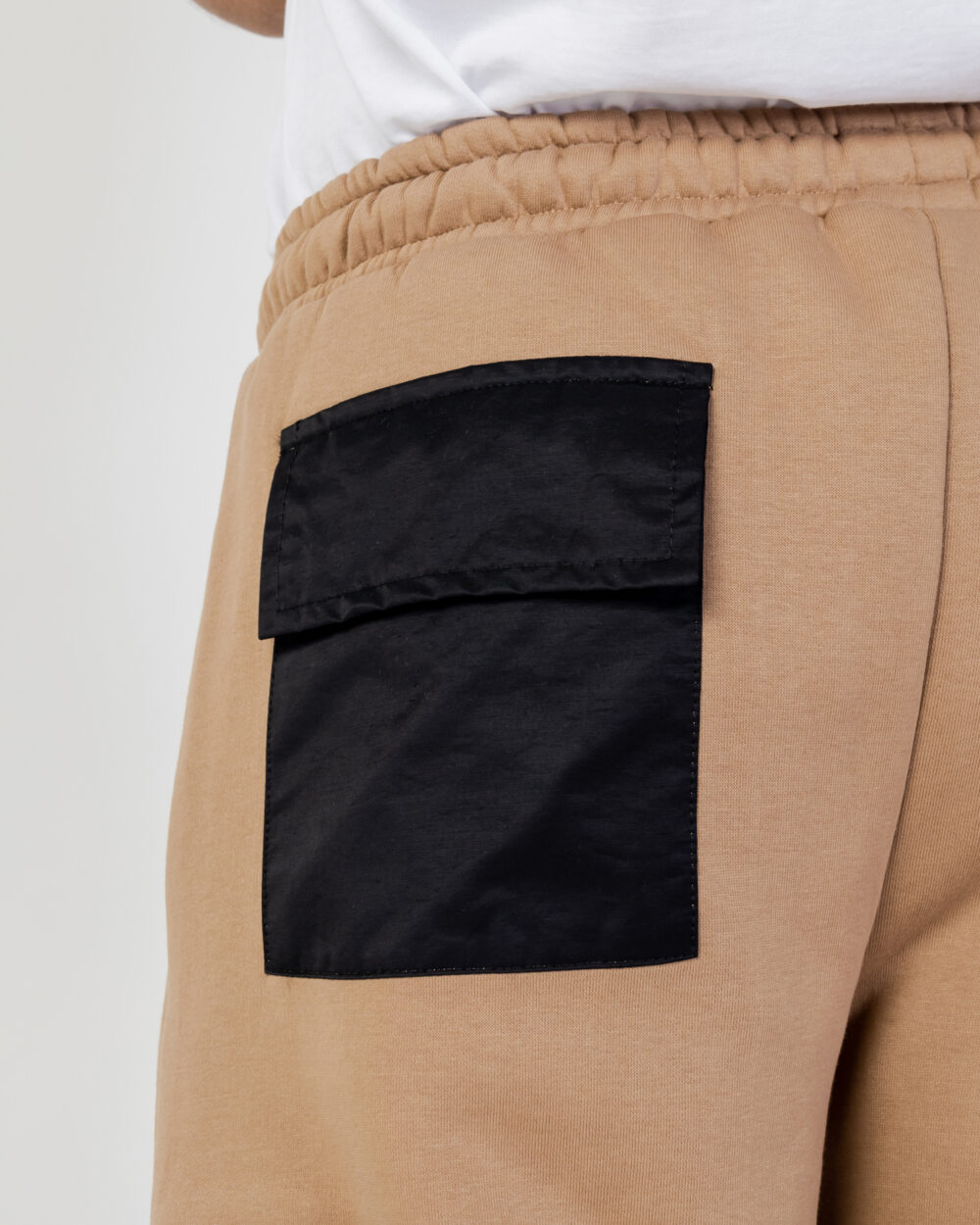 Pantaloni sportivi Hydra Clothing con patch Beige scuro - Foto 5