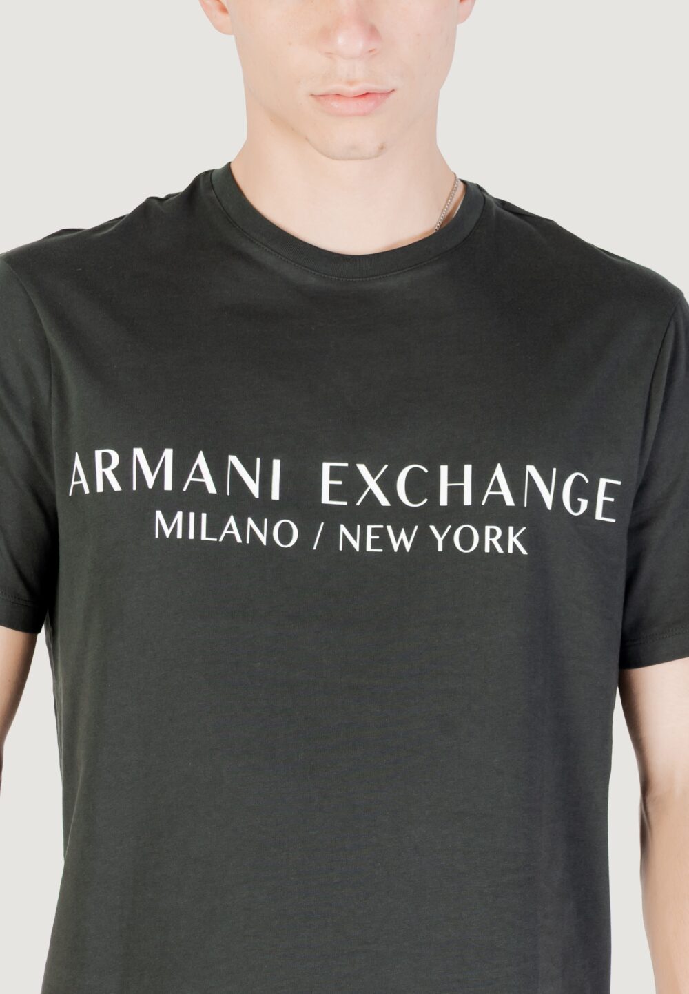 T-shirt Armani Exchange Verde Scuro - Foto 2