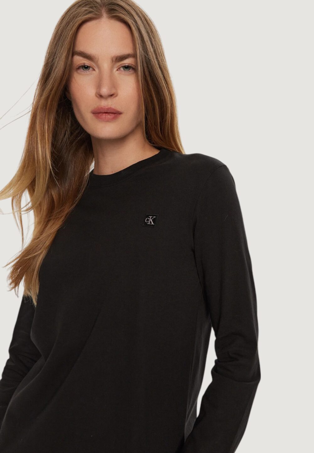 T-shirt Calvin Klein Jeans ck embro regular lon Nero - Foto 3