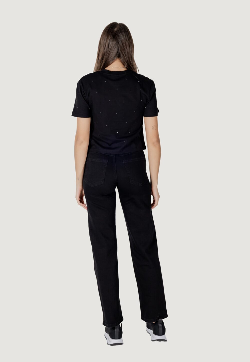 T-shirt Guess Active primula rhinestones boxy tee Nero - Foto 7