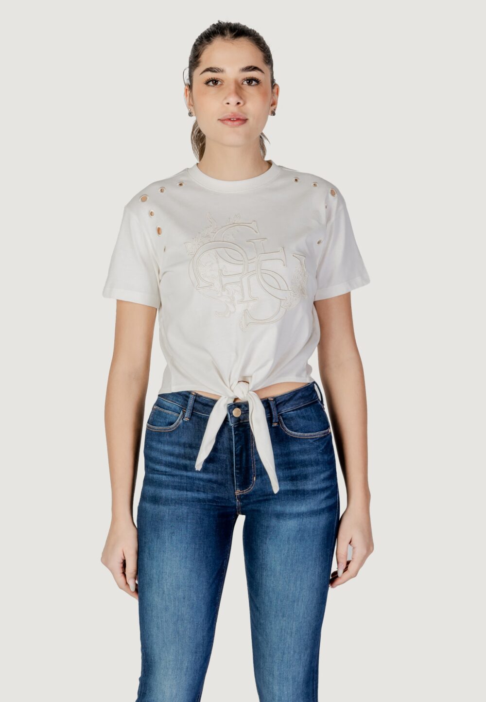 T-shirt Guess cn ss eyelet tone on Crema - Foto 8