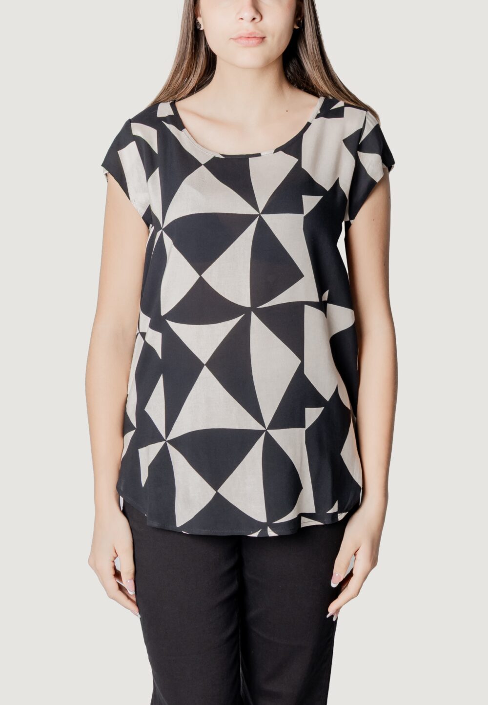 Blusa manica corta Only onlnova life s/s aop ptm Nero - Beige - Foto 1