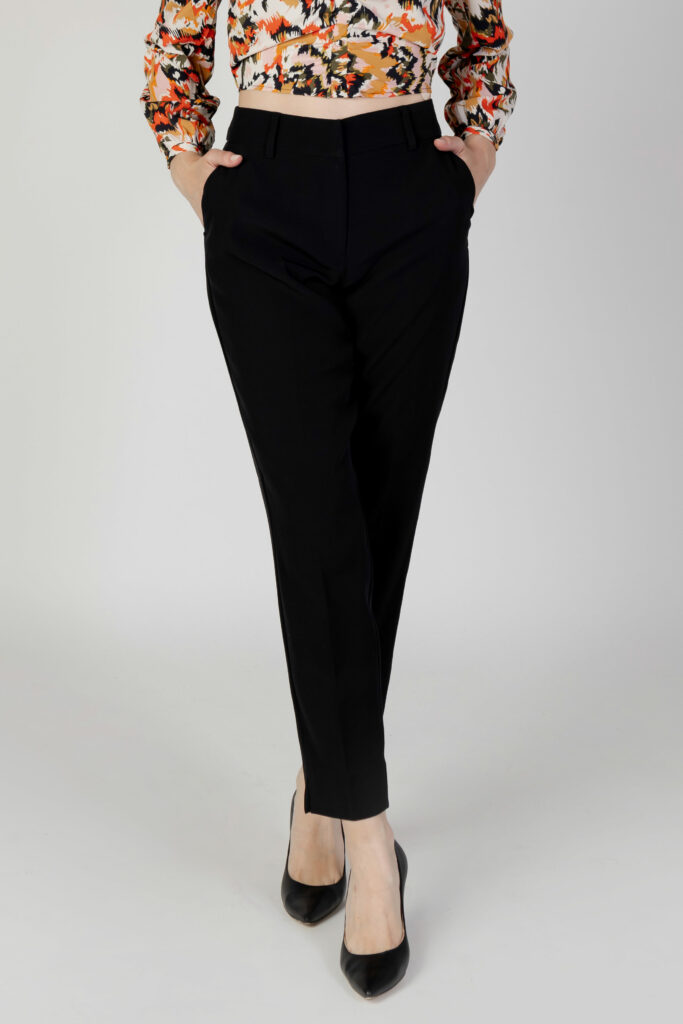 Pantaloni a sigaretta Only onlveronica-elly life hw pant tlr noos Nero