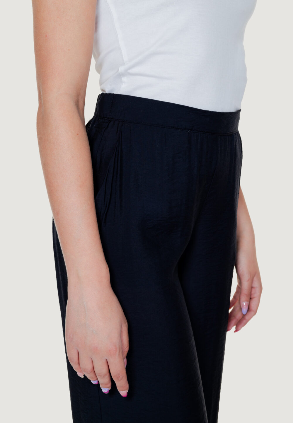 Pantaloni regular Vero Moda vmjosie hw wide pant wvn ga Nero - Foto 2