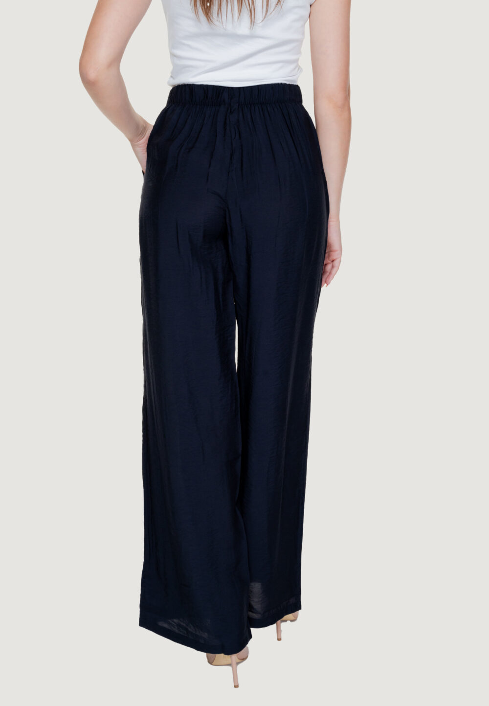 Pantaloni regular Vero Moda vmjosie hw wide pant wvn ga Nero - Foto 3