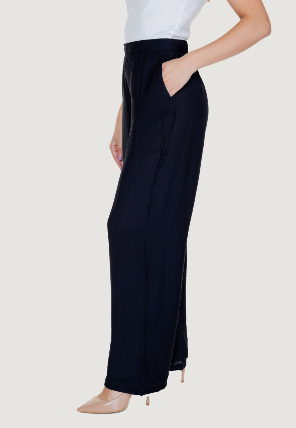 Pantaloni regular Vero Moda vmjosie hw wide pant wvn ga Nero - Foto 5