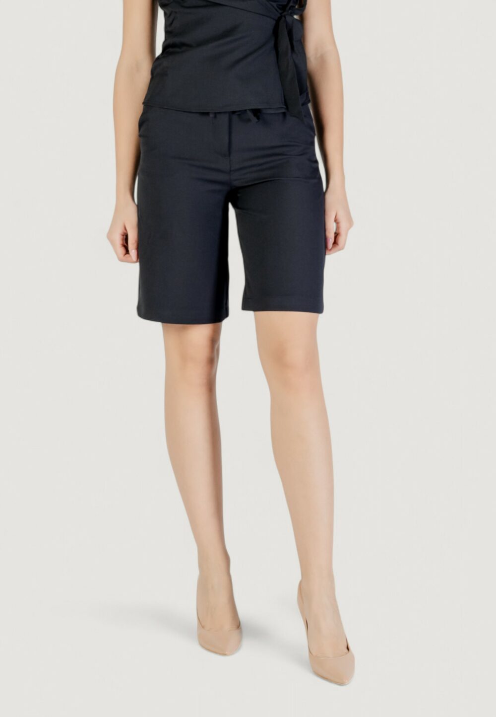 Shorts Jacqueline de Yong jdynina string h/w wvn Nero - Foto 1