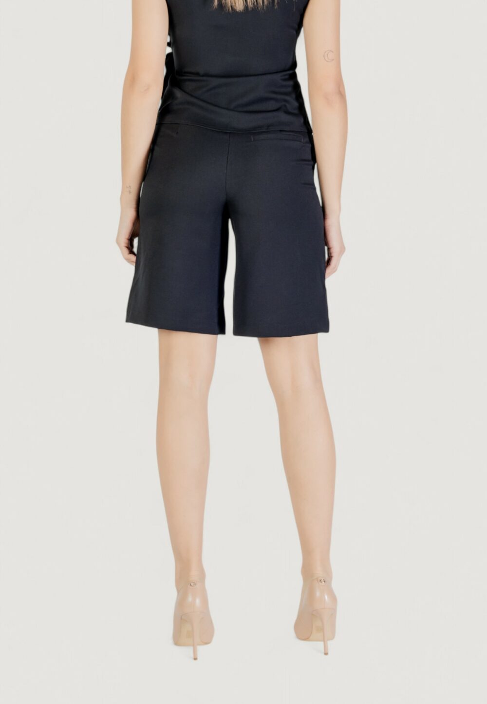 Shorts Jacqueline de Yong jdynina string h/w wvn Nero - Foto 4