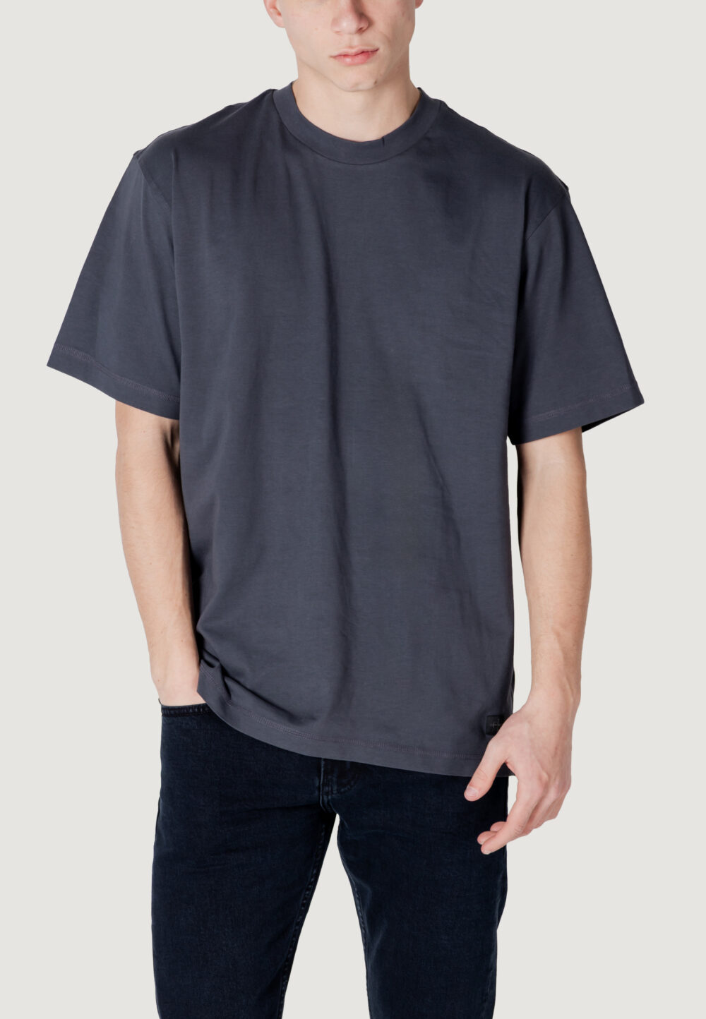 T-shirt Calvin Klein Jeans woven label relaxed Antracite - Foto 1