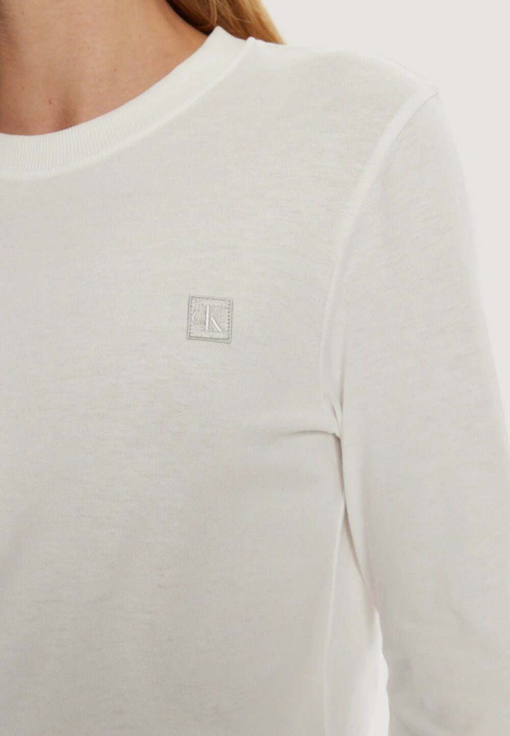 T-shirt Calvin Klein Jeans ck embro regular lon Bianco - Foto 4