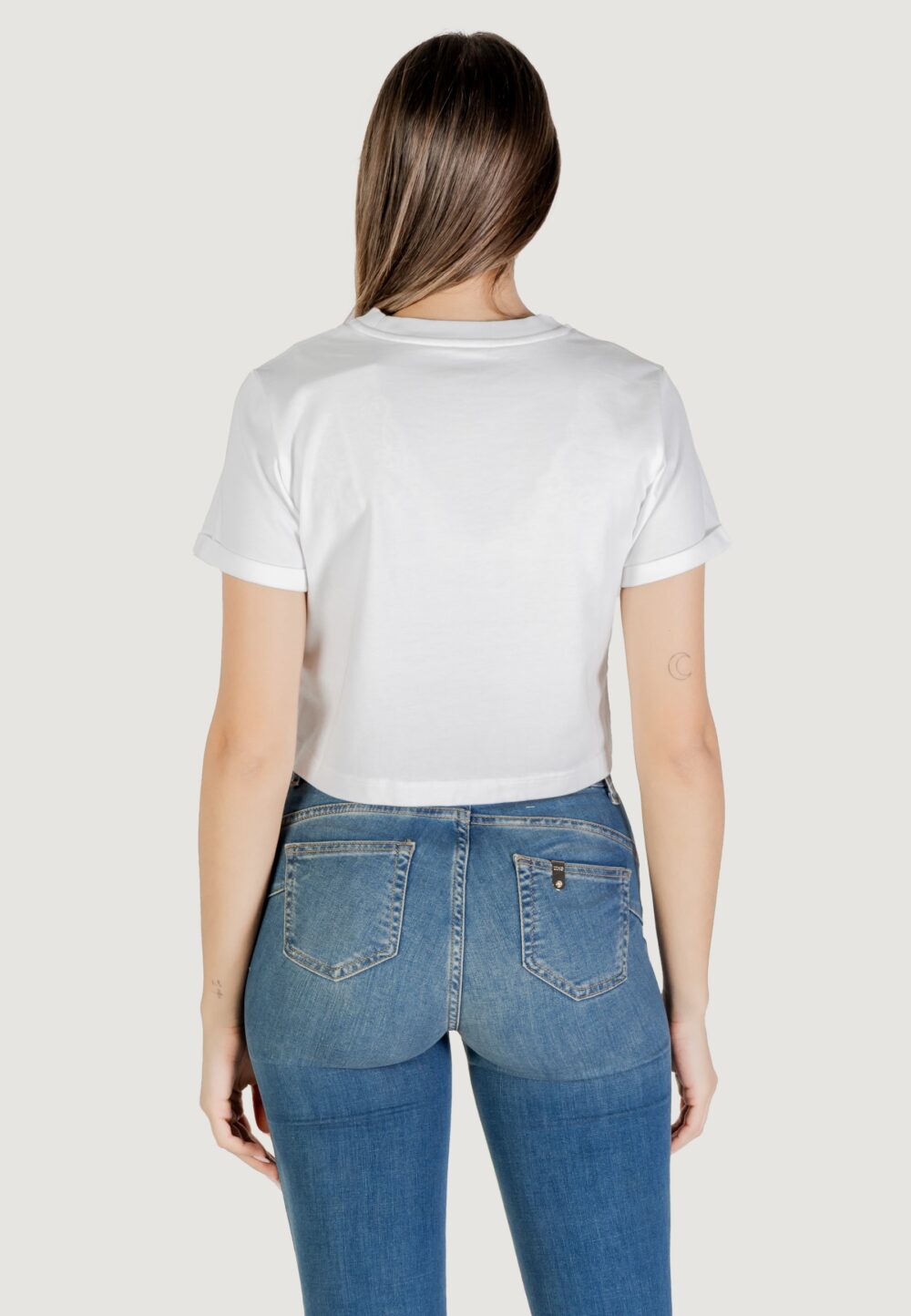 T-shirt Calvin Klein Jeans ss liquid ck cropped Bianco - Foto 4