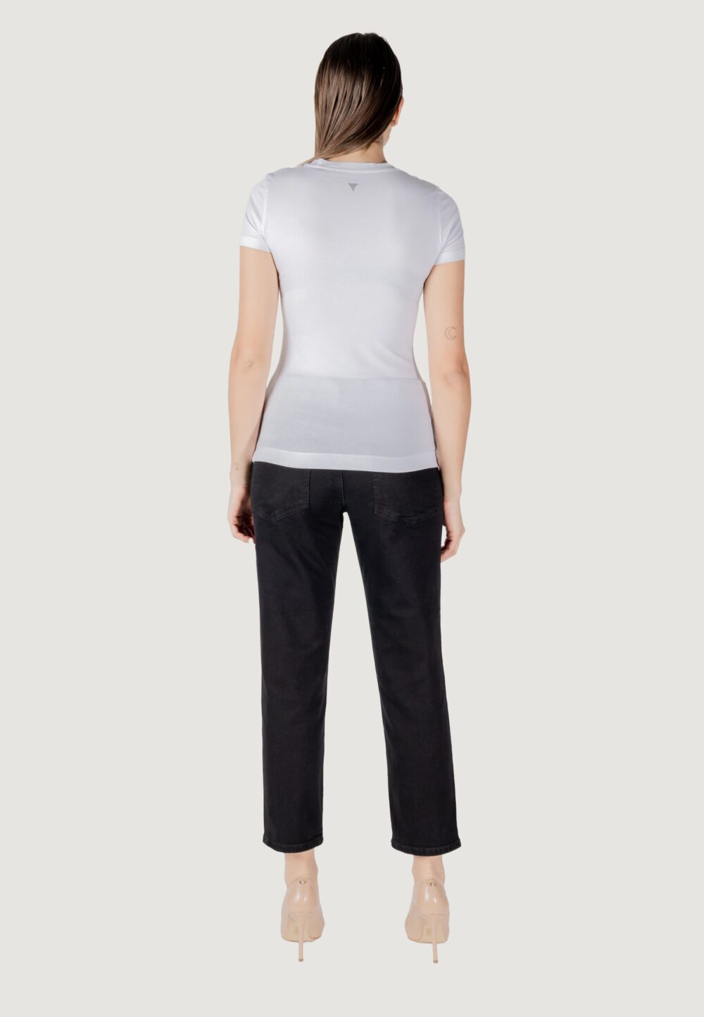 T-shirt Guess cn ss leaf triangle Bianco - Foto 8