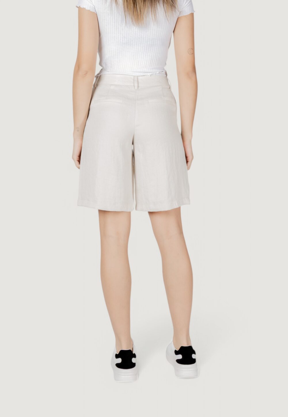 Bermuda da completo Vila Clothes viflea rw tailored shorts Beige chiaro - Foto 4