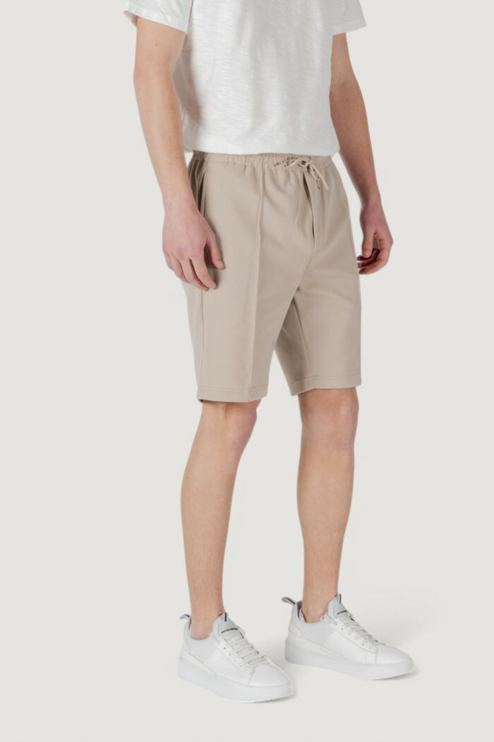 Bermuda sportivi Antony Morato carrot fit with logoed metal badge Beige