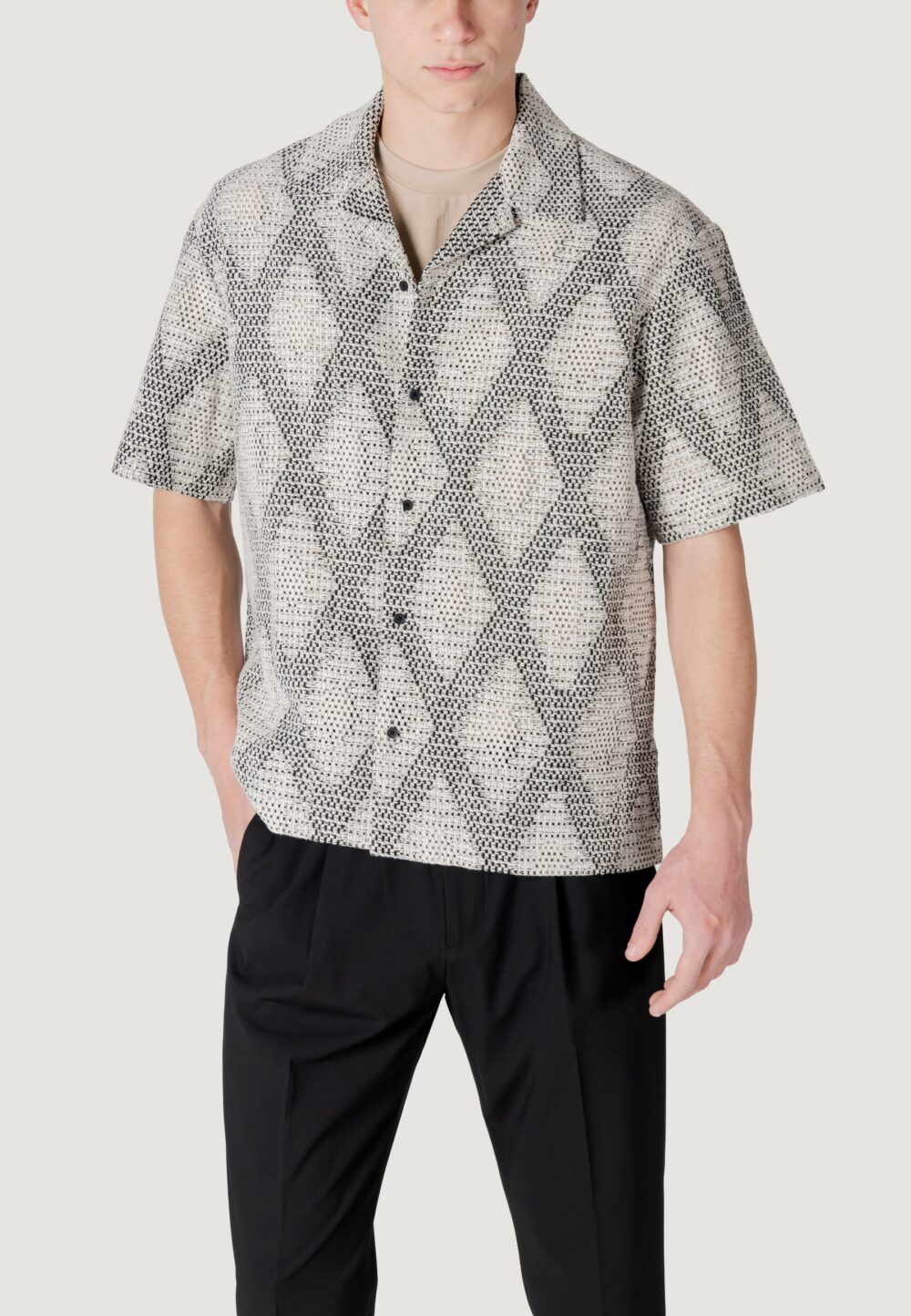Camicia manica corta Antony Morato relaxed fit with logoed metal badge Nero - Foto 1