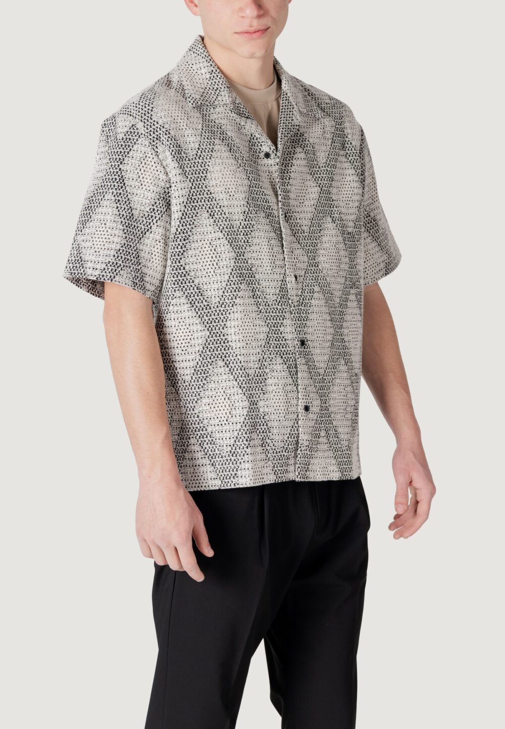 Camicia manica corta Antony Morato relaxed fit with logoed metal badge Nero - Foto 3