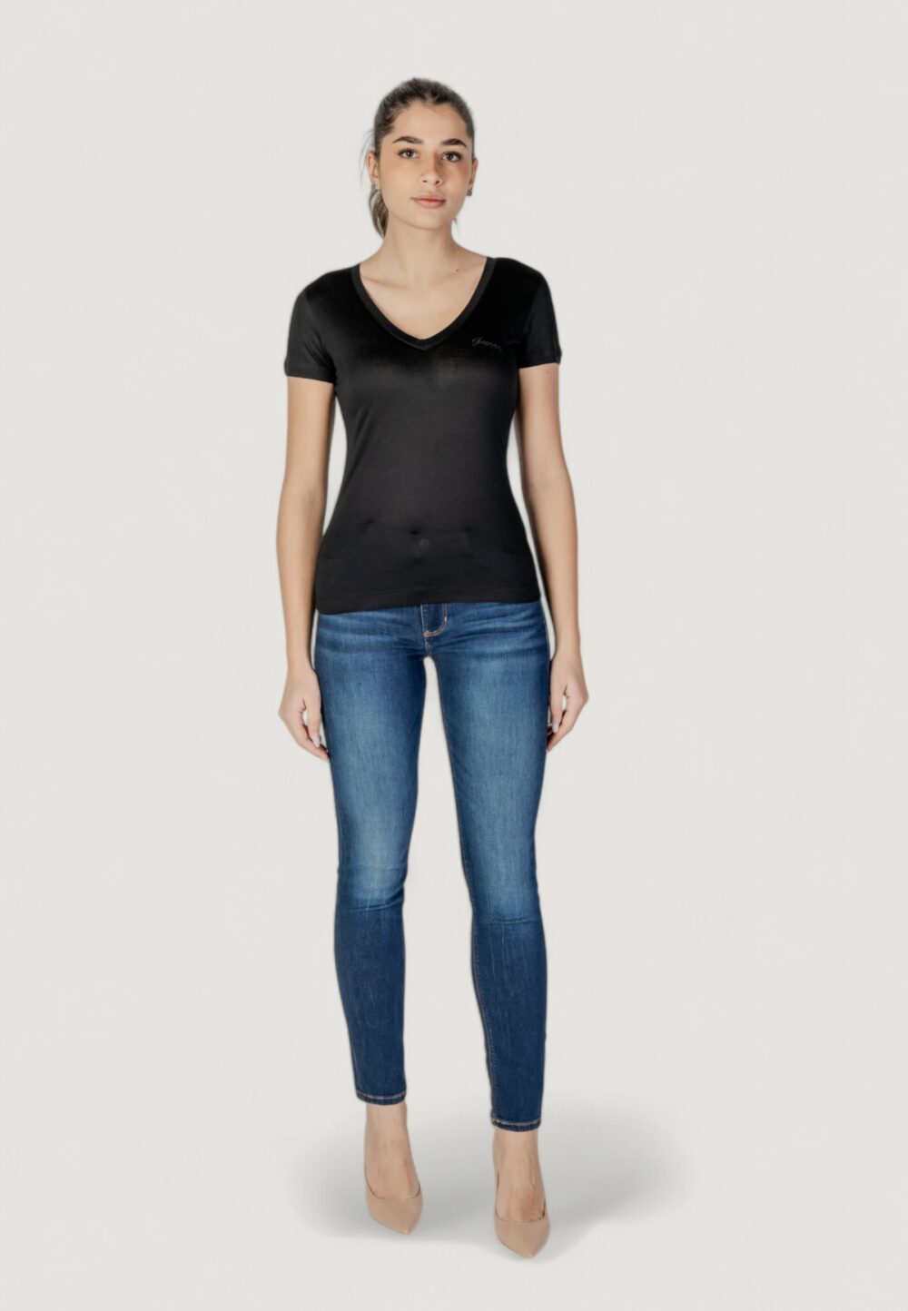 T-shirt Guess vn ss light basic Nero - Foto 6