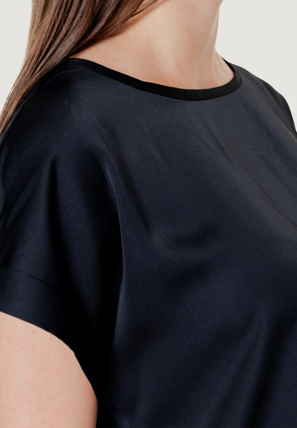 T-shirt Vila Clothes viellette s/s satin top/su - noos Nero - Foto 2