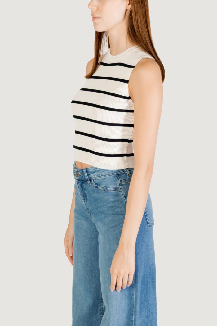 Top Only onlmajli s/l knt noos Panna