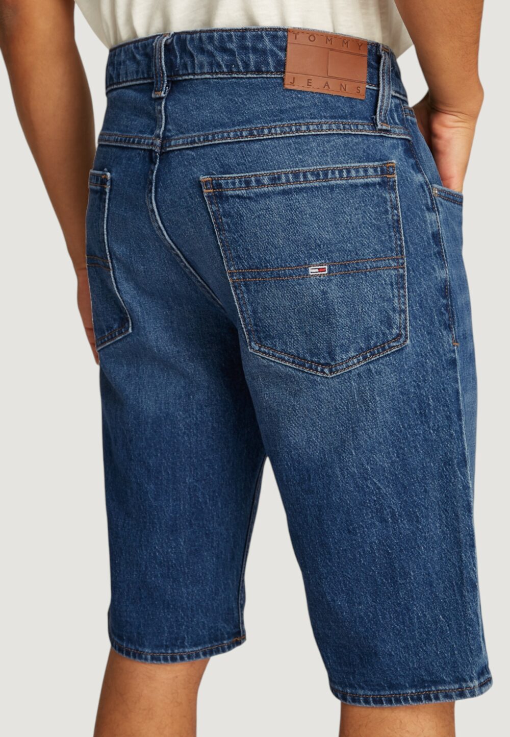 Bermuda Tommy Hilfiger Jeans ronnie bi0152 Denim scuro - Foto 2