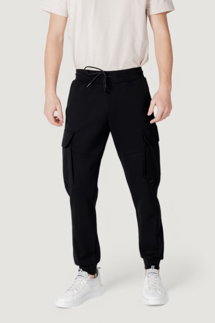 Pantaloni sportivi Antony Morato regular fit with logoed rubber flag Nero