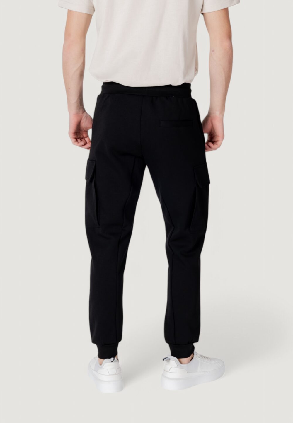 Pantaloni sportivi Antony Morato regular fit with logoed rubber flag Nero - Foto 4