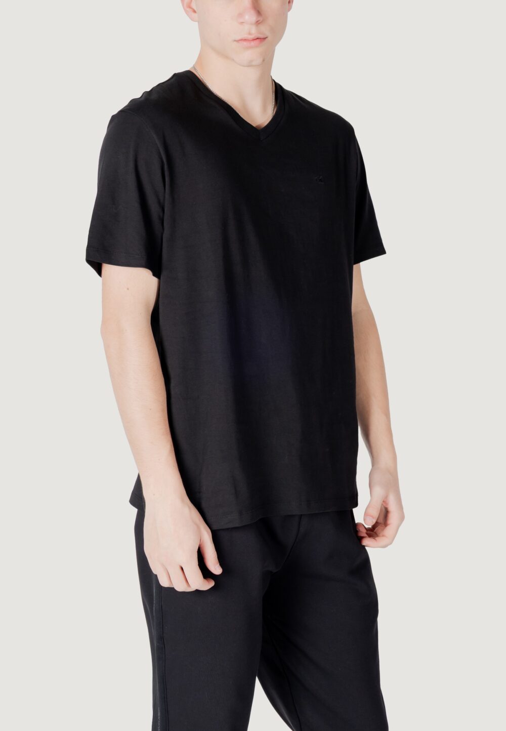 T-shirt Calvin Klein Jeans ss smooth cttn solid vneck tee Nero - Foto 3