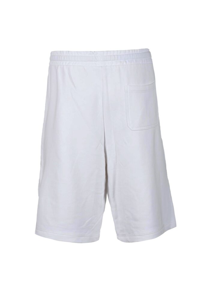 Bermuda Blauer.  Bianco