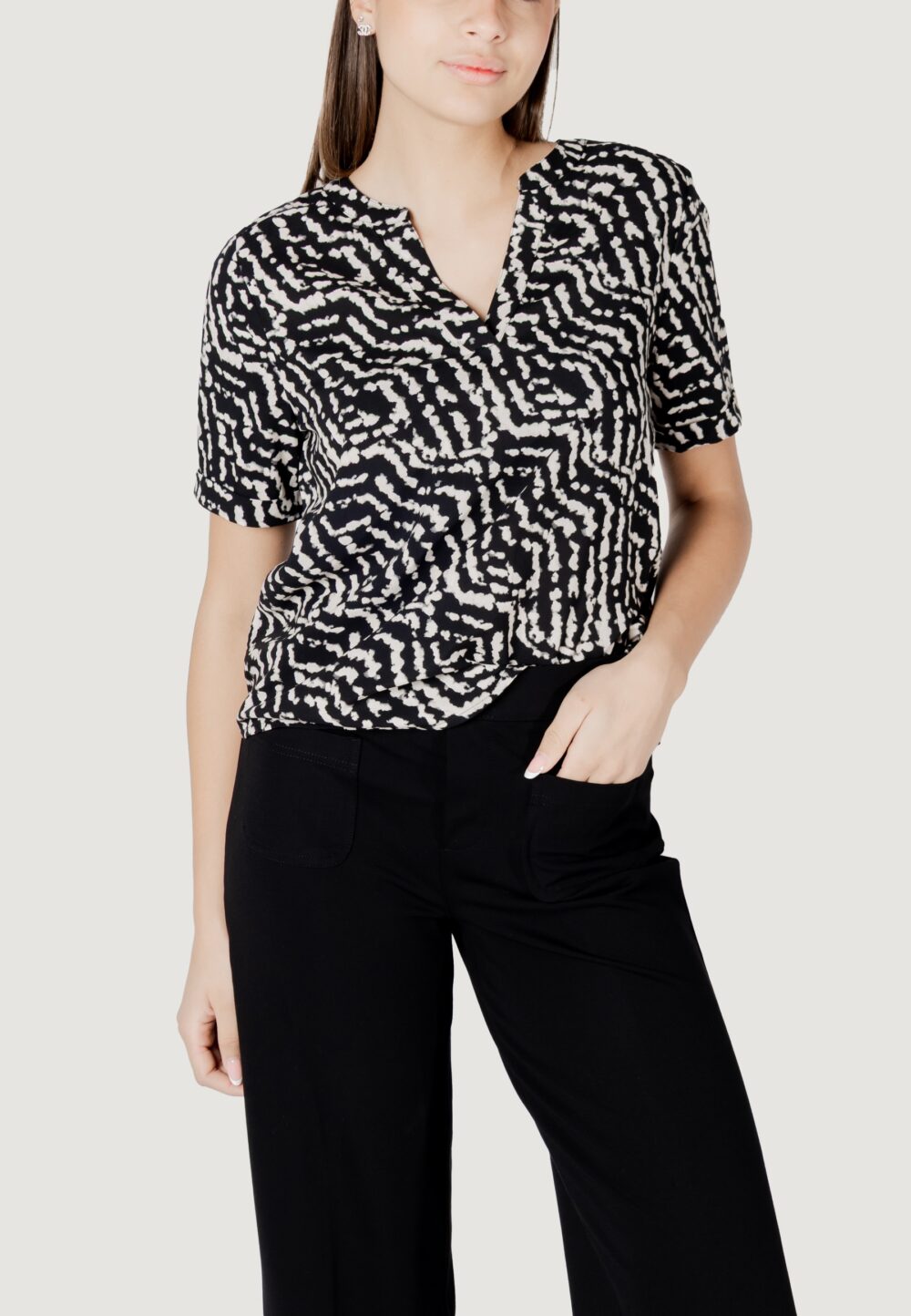 Blusa manica corta Street One ltd qr splitneck blouse w turn-up Nero - Foto 1