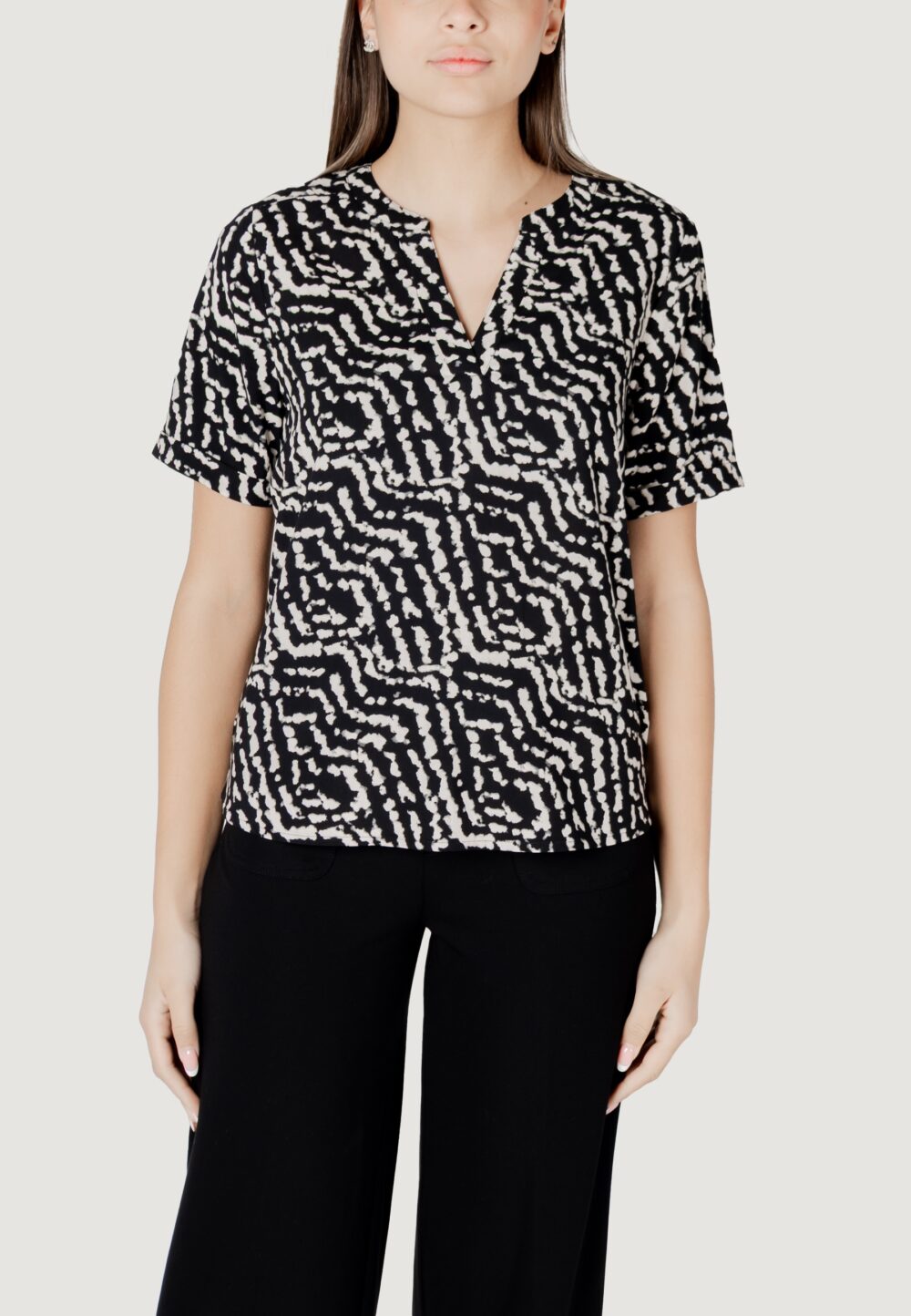 Blusa manica corta Street One ltd qr splitneck blouse w turn-up Nero - Foto 5