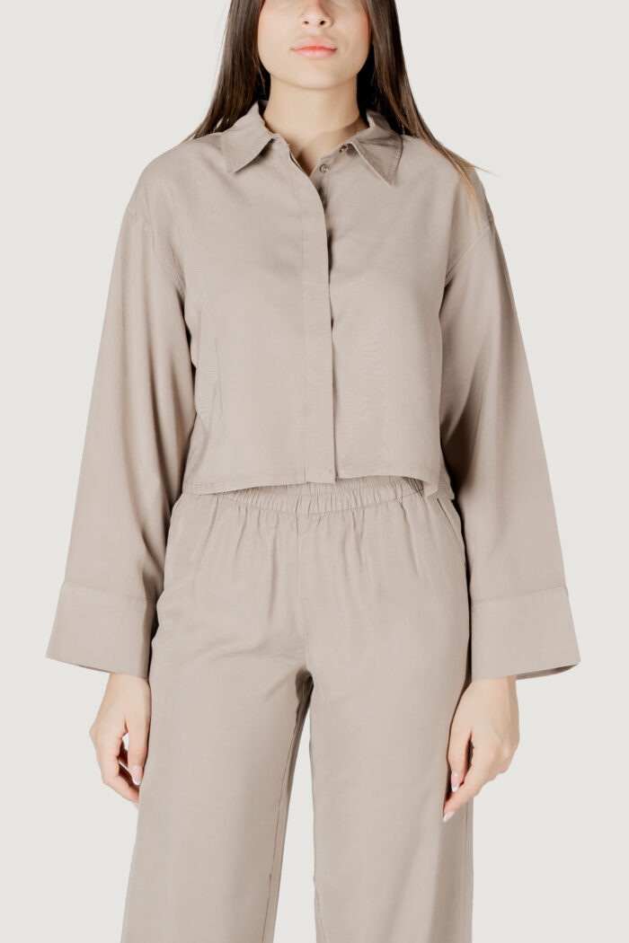 Bluse manica lunga Only onlaris life ls ope back sh shirt cc wvn Taupe