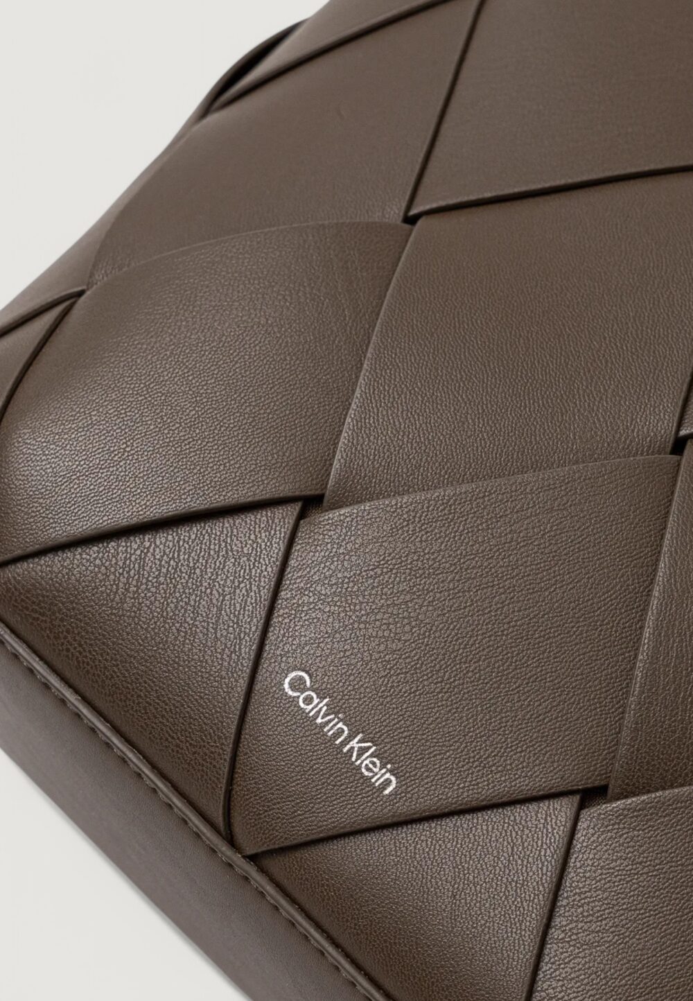 Borsa Calvin Klein ck woven medium tote Terra - Fango - Foto 2