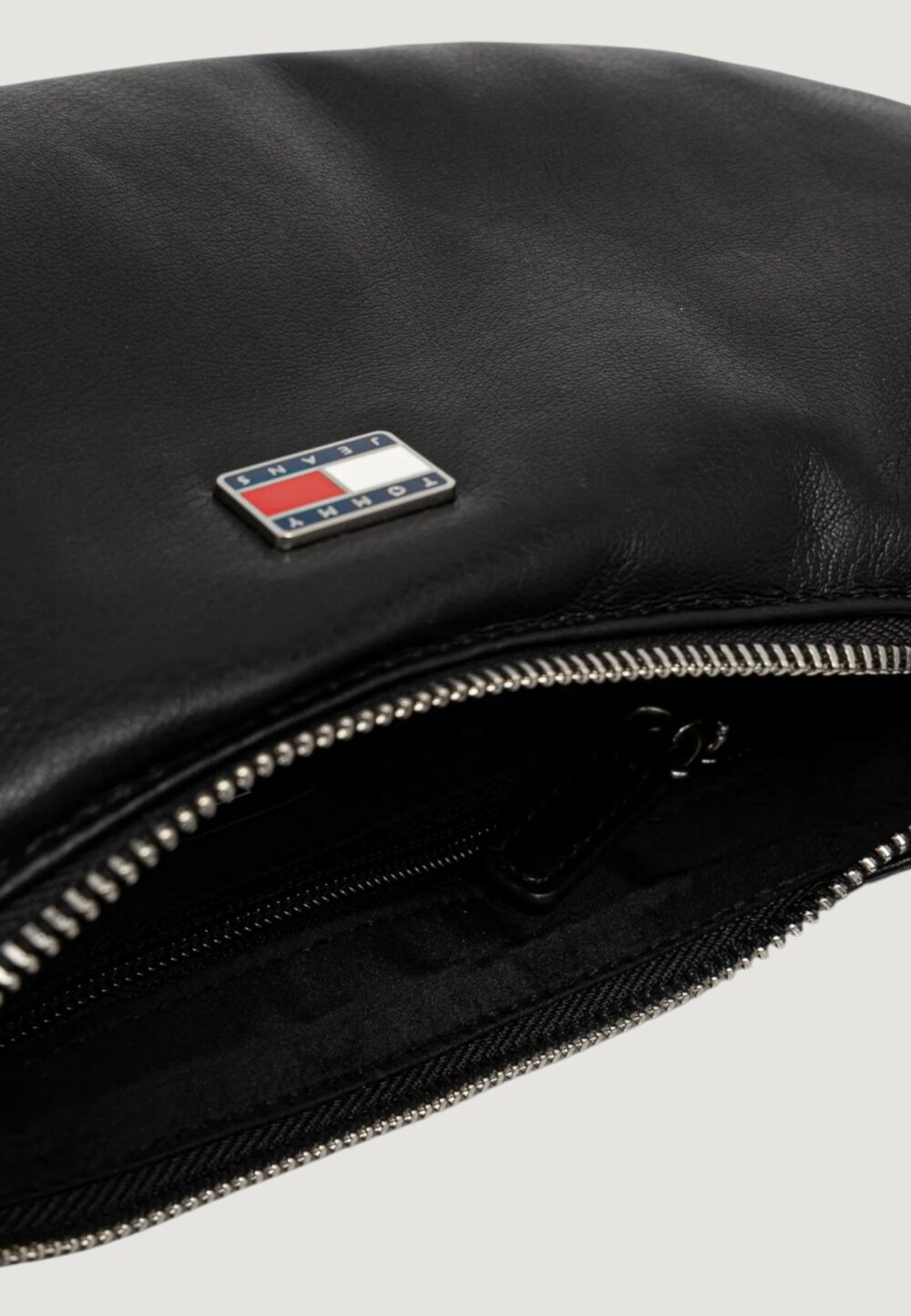 Borsa Tommy Hilfiger tjw pillow shoulder Nero - Foto 4