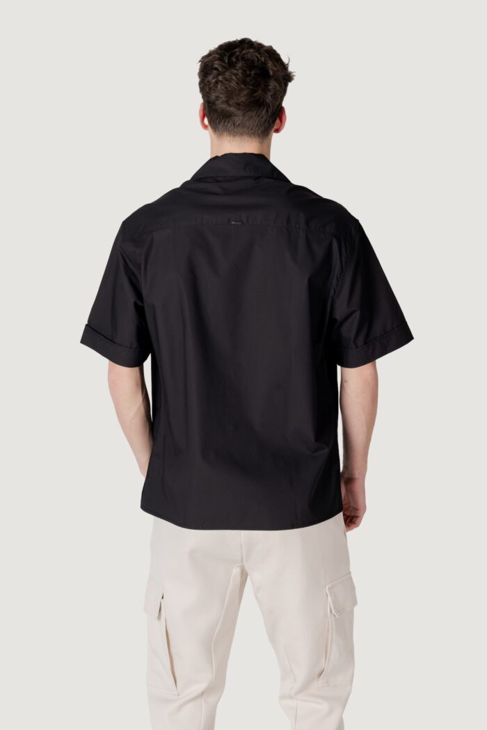 Camicia manica corta Antony Morato granada relaxed fit with logoed metal badge Nero